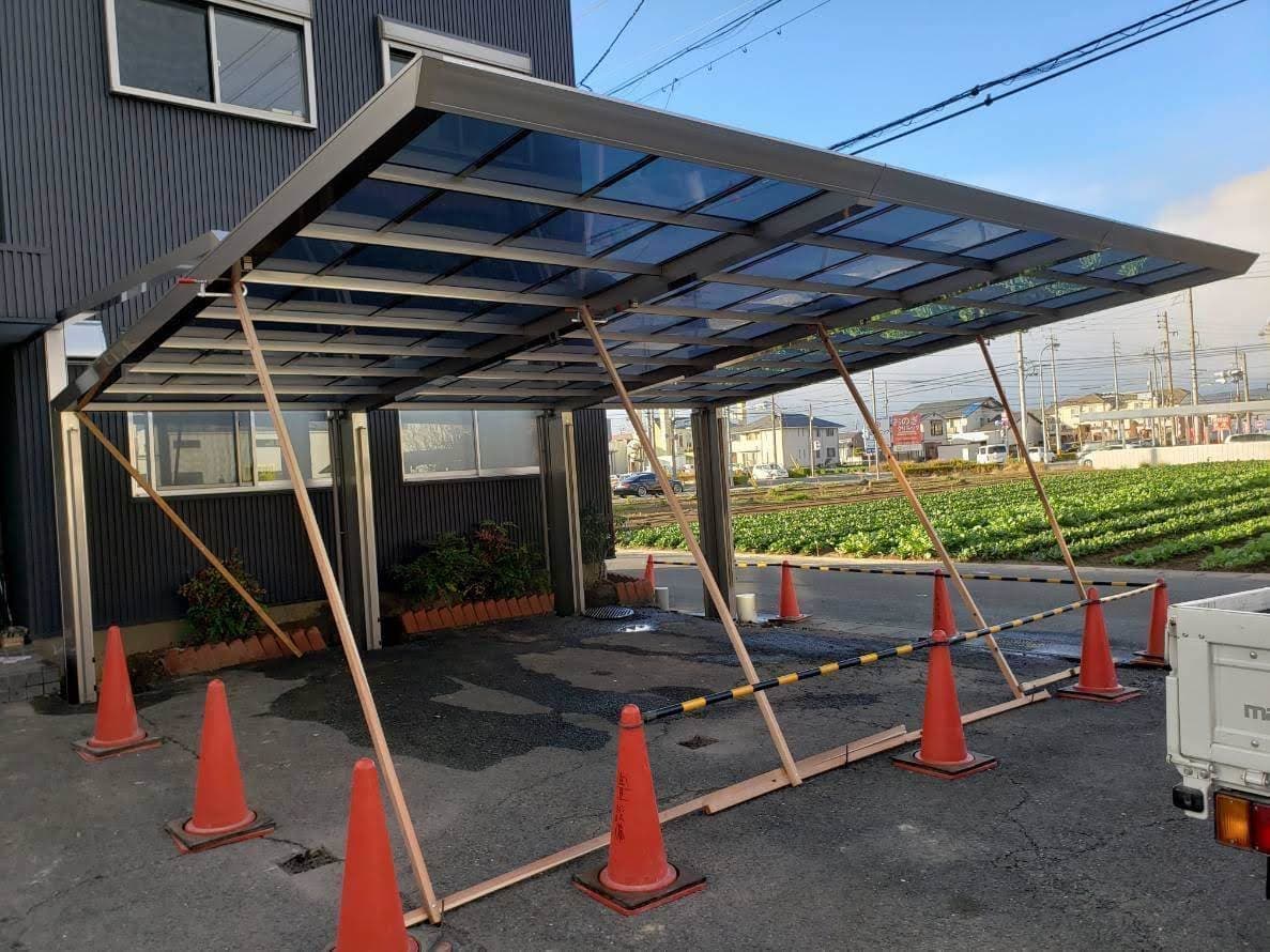 2台用カーポート新設工事 | 名古屋市西区のエクステリア工事ならイズ美