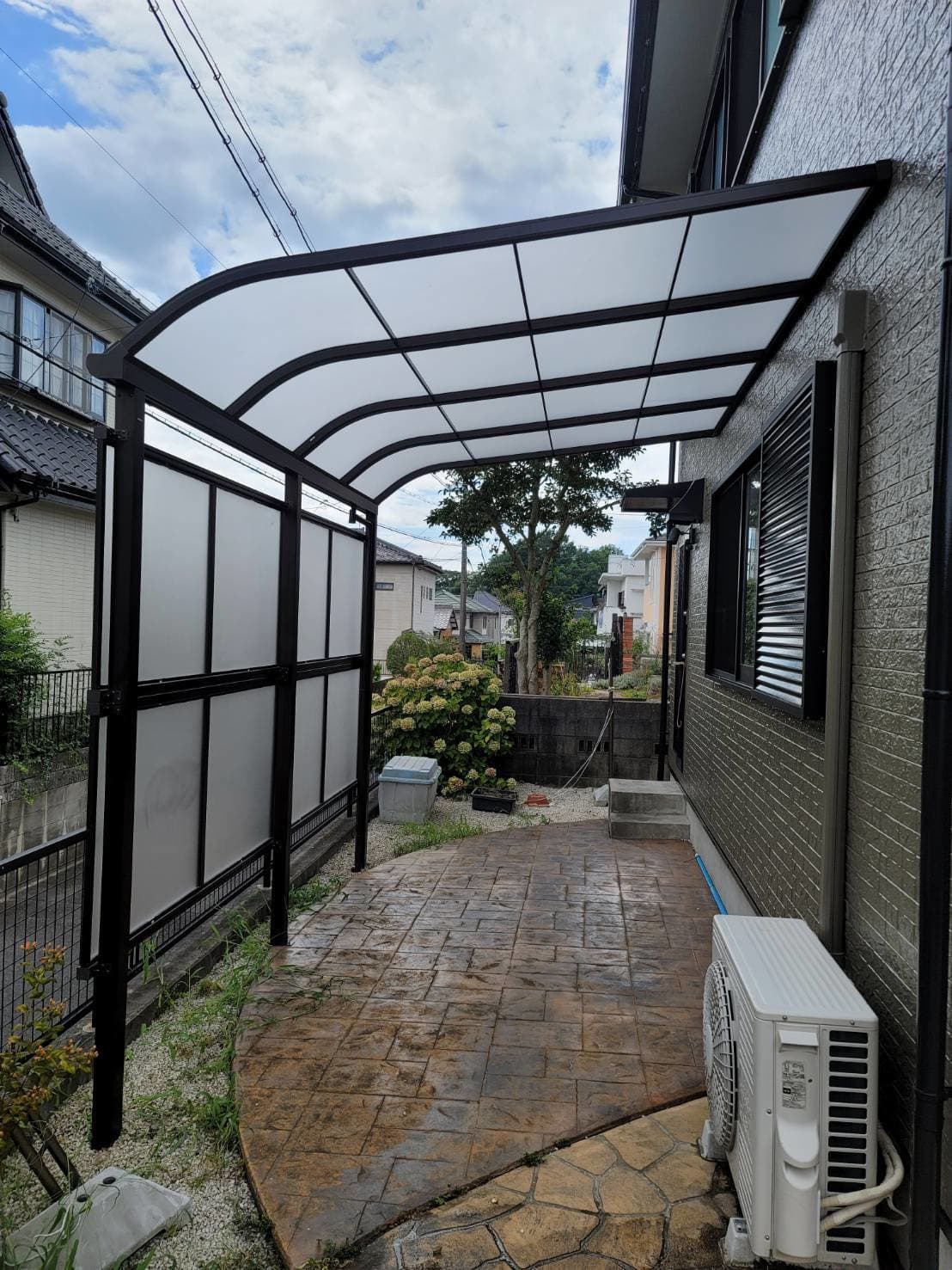 テラス設置 | 名古屋市西区のエクステリア工事ならイズ美