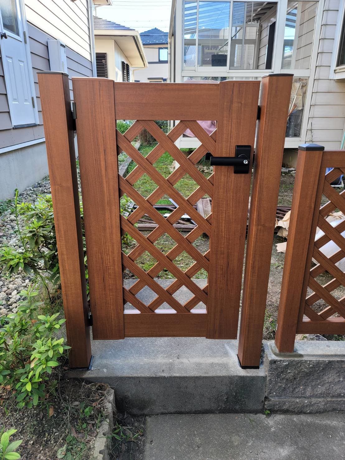 門扉設置 | 名古屋市西区のエクステリア工事ならイズ美