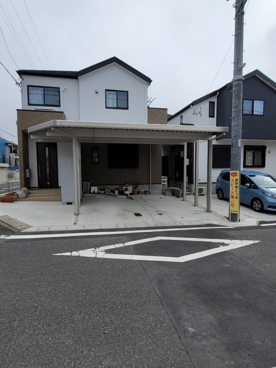 カーポート設置 | 名古屋市西区のエクステリア工事ならイズ美