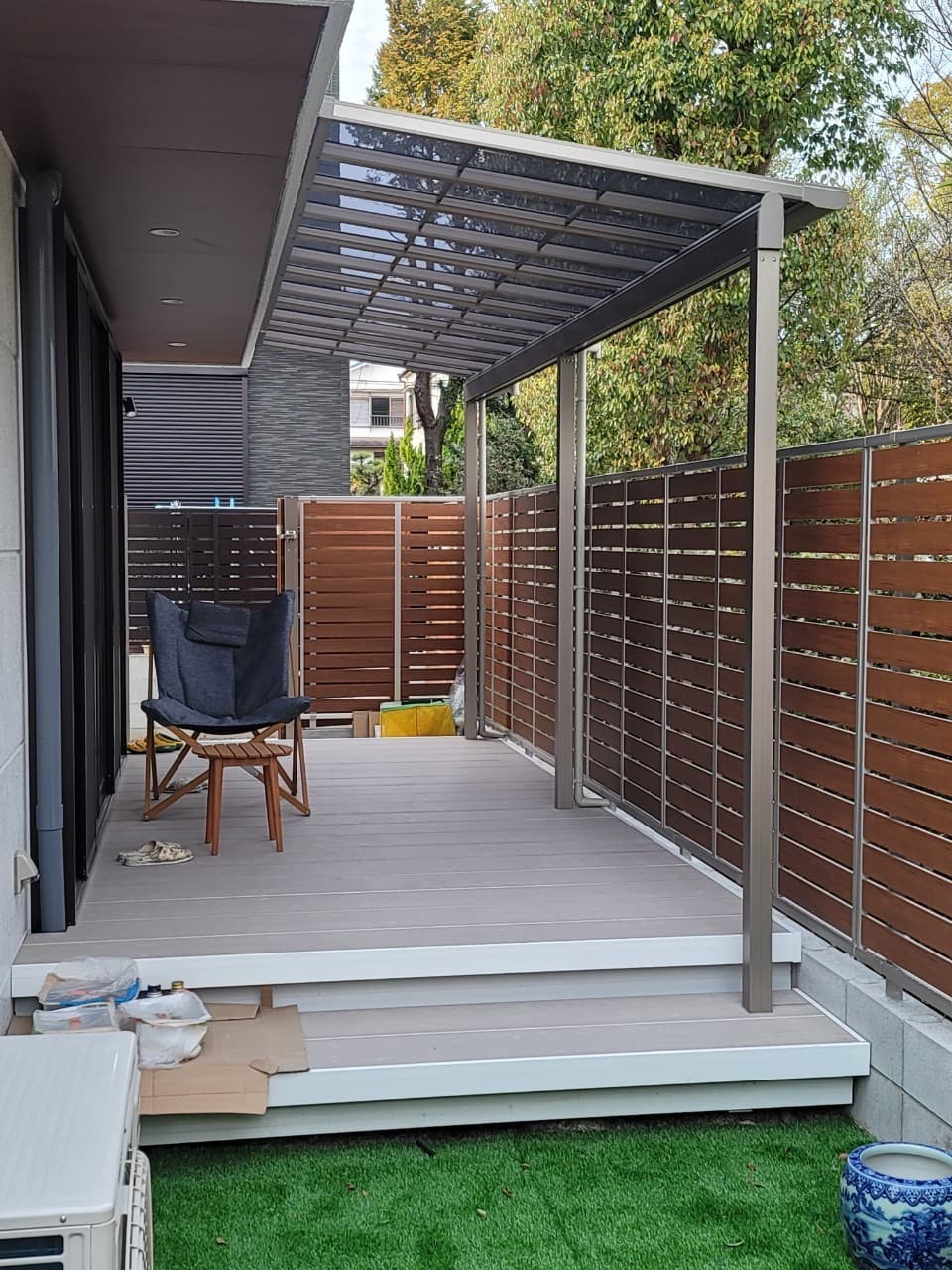 テラス工事 | 名古屋市西区のエクステリア工事ならイズ美