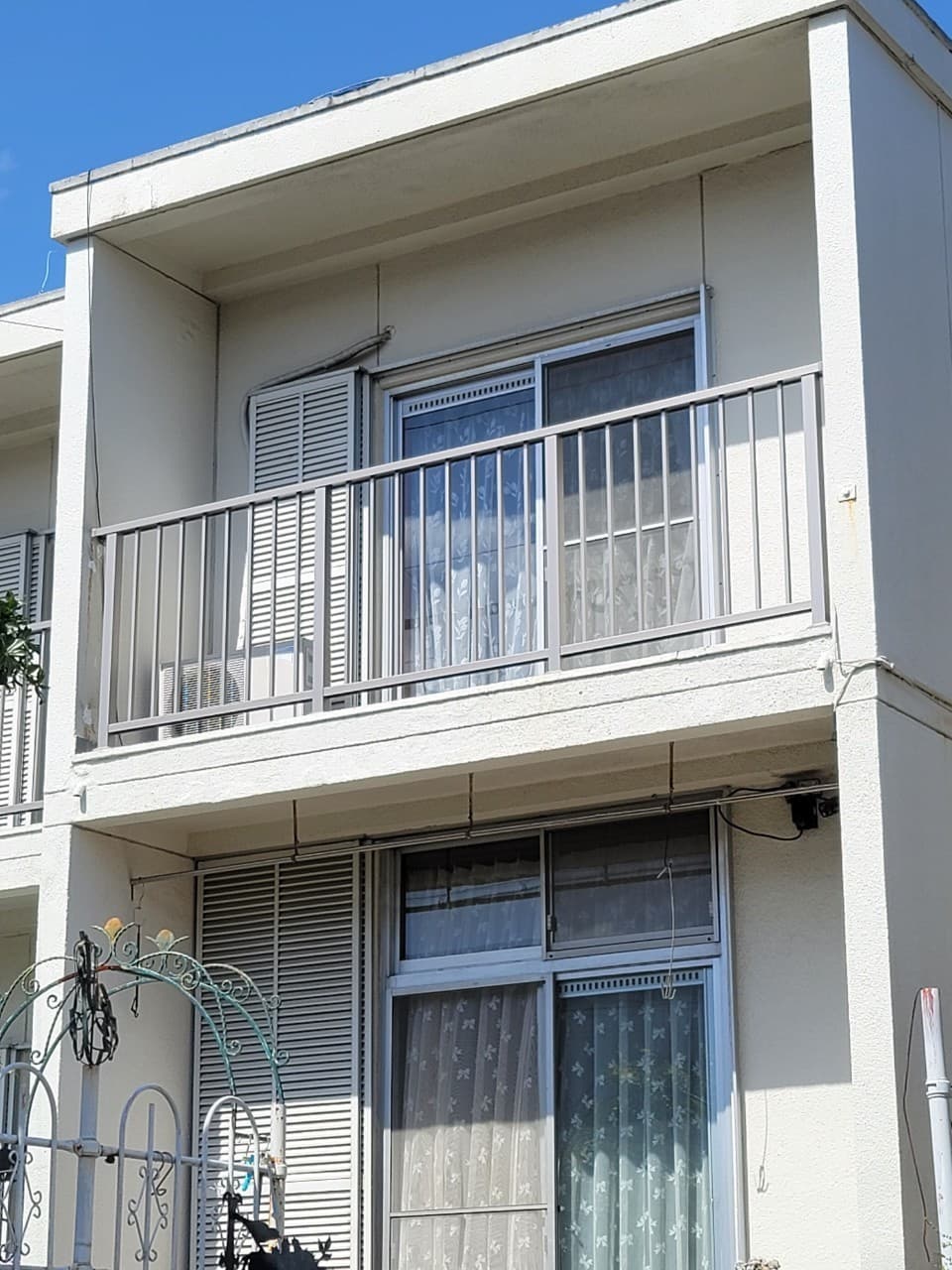 ベランダ手すり設置 | 名古屋市西区のエクステリア工事ならイズ美